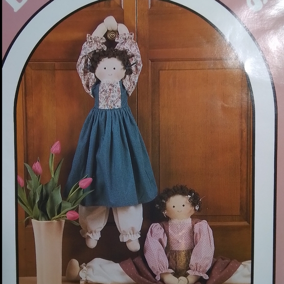 Dream Spinners #134 Warm At Heart Door Stopper Doll Pattern - Picture 3 of 3